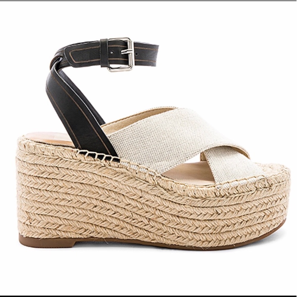 Dolce Vita Carsie Wedge - NEW in Box!